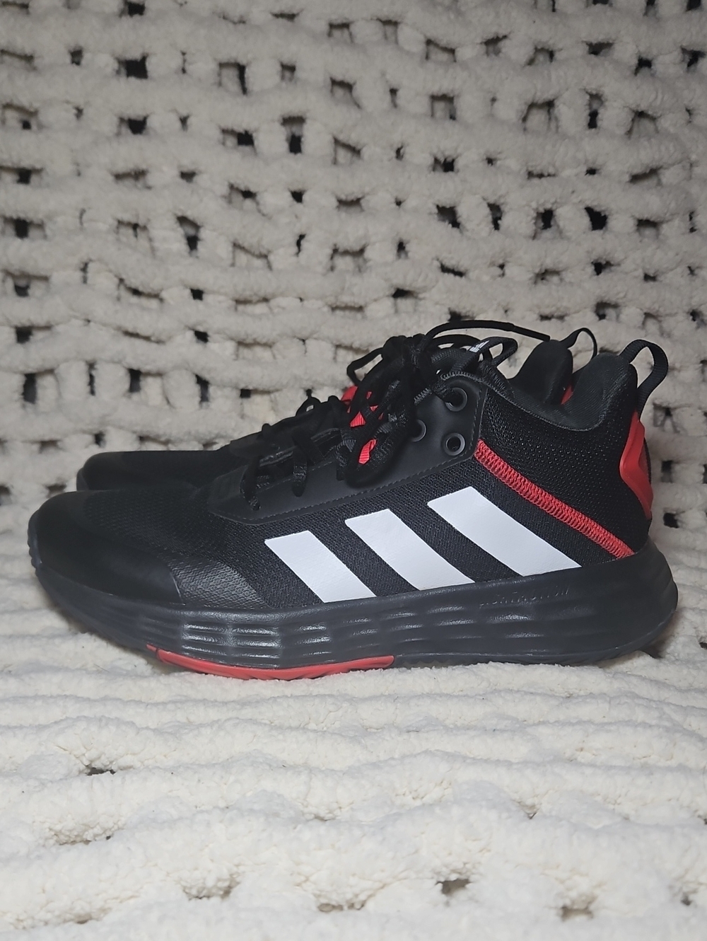 Adidas Own The Game 2.0